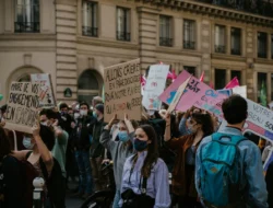 Aksi Damai untuk Meningkatkan Kesadaran Orang Tua dalam Memberikan Tontonan Bermutu untuk Anak